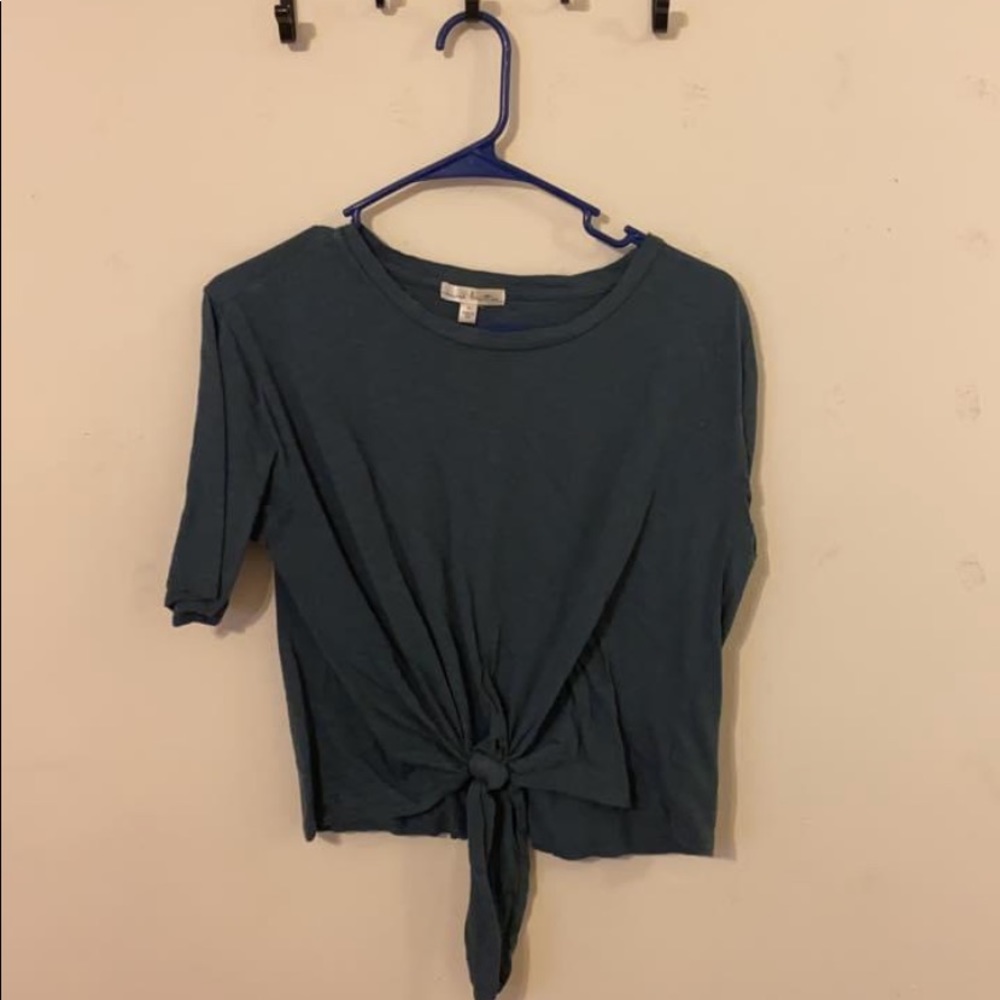 Green crop top